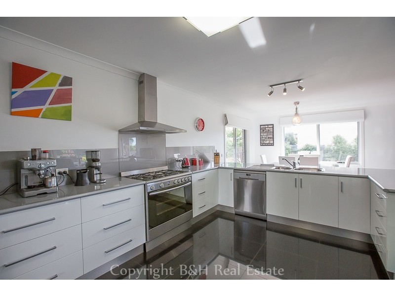 382 Preservation Dr, Sulphur Creek TAS 7316