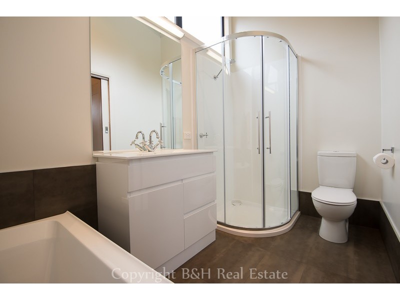 33a Banksia Ave, Sisters Beach TAS 7321