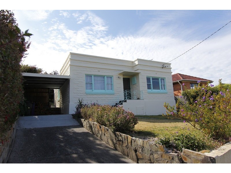 12 Paraka Street, Parklands TAS 7320