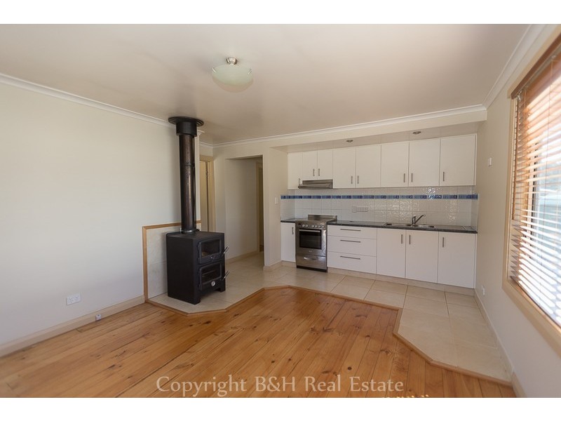 32 Wellington Road, Gowrie Park TAS 7306