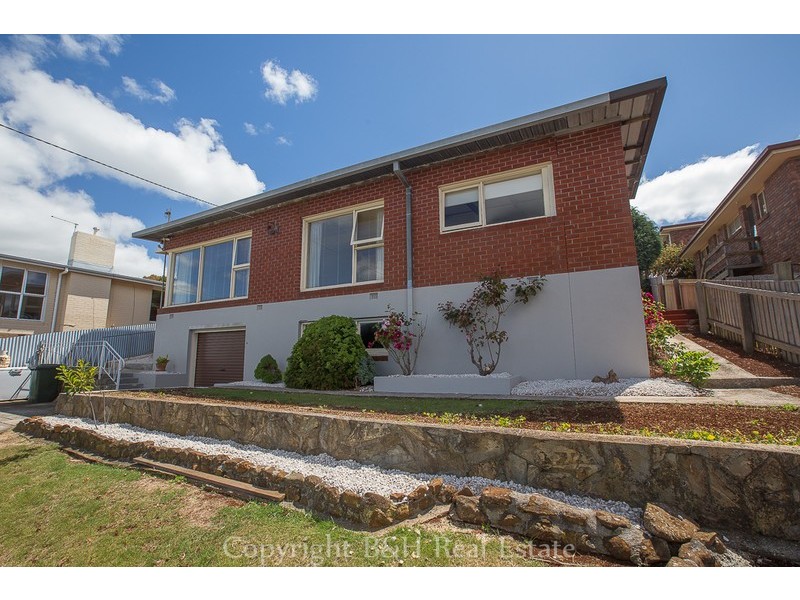 4 McGrath Street, Upper Burnie TAS 7320