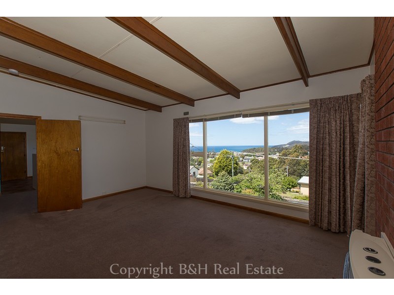 4 McGrath Street, Upper Burnie TAS 7320