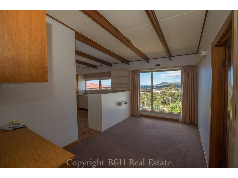 4 McGrath Street, Upper Burnie TAS 7320