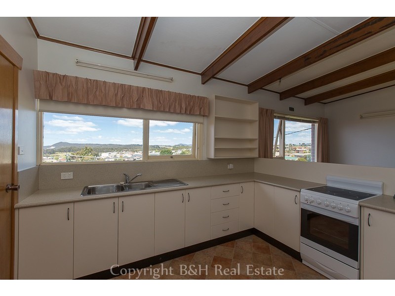 4 McGrath Street, Upper Burnie TAS 7320