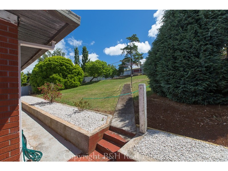 4 McGrath Street, Upper Burnie TAS 7320