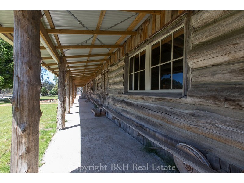 32 Wellington Road, Gowrie Park TAS 7306
