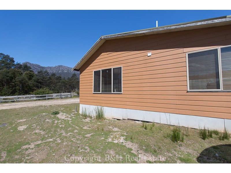 32 Wellington Road, Gowrie Park TAS 7306