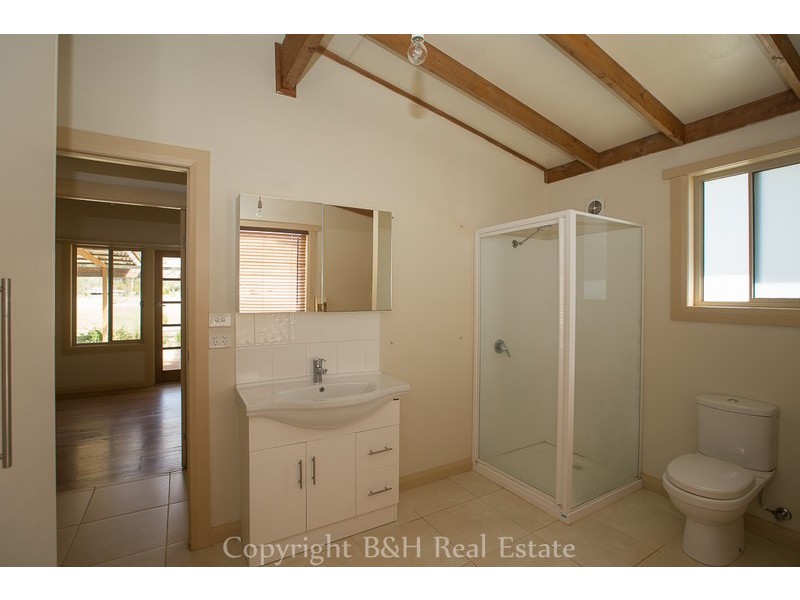 32 Wellington Road, Gowrie Park TAS 7306