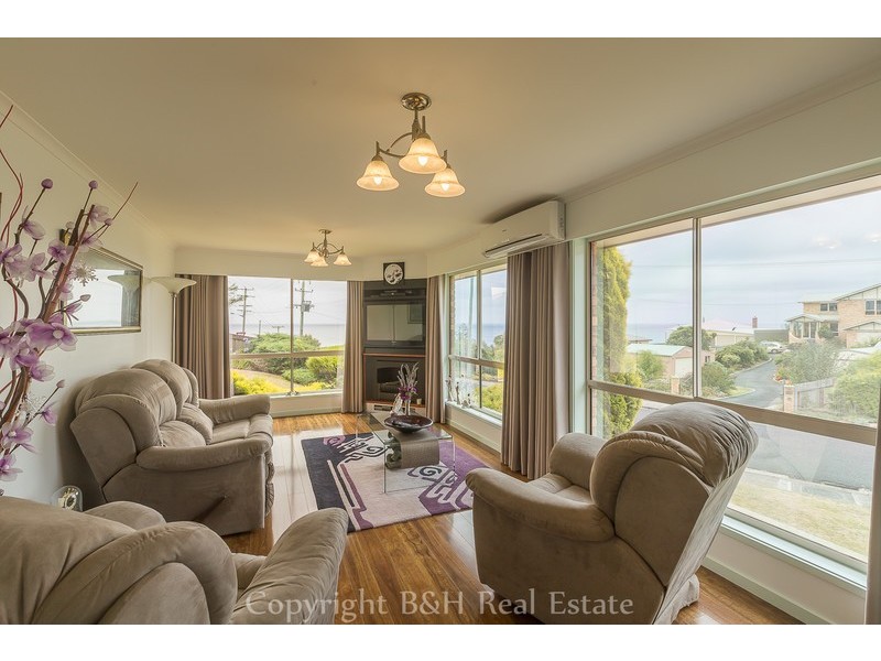 2 Kelvin Street, Penguin TAS 7316
