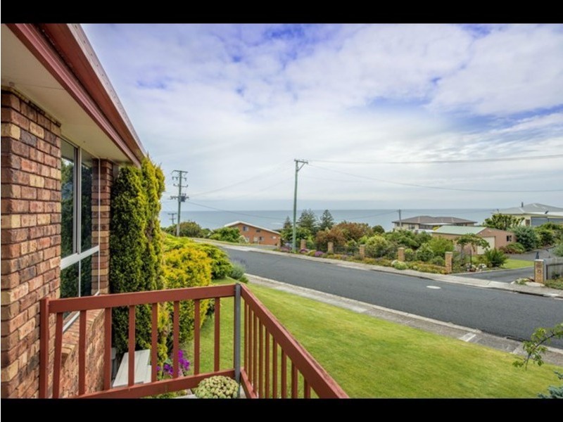 2 Kelvin Street, Penguin TAS 7316
