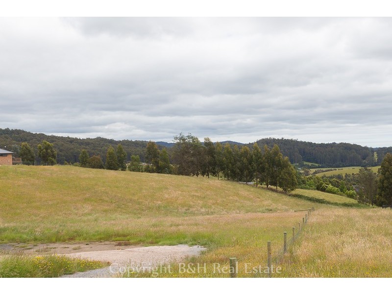 8 Truro Place, Acacia Hills TAS 7306