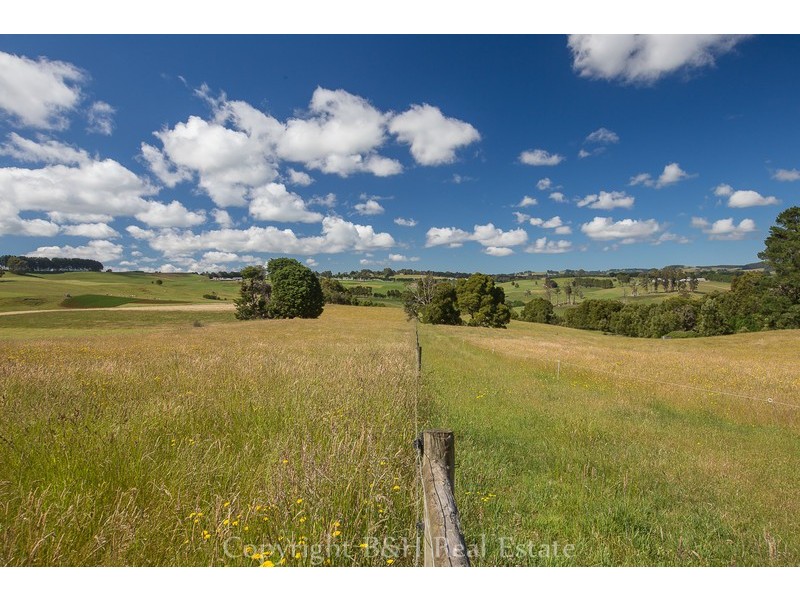 16 Hardys Road, Somerset TAS 7322