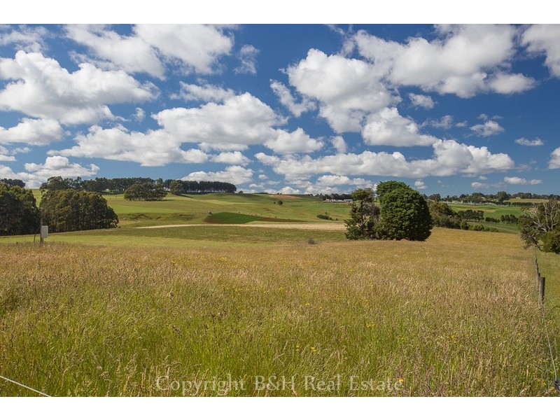 16 Hardys Road, Somerset TAS 7322