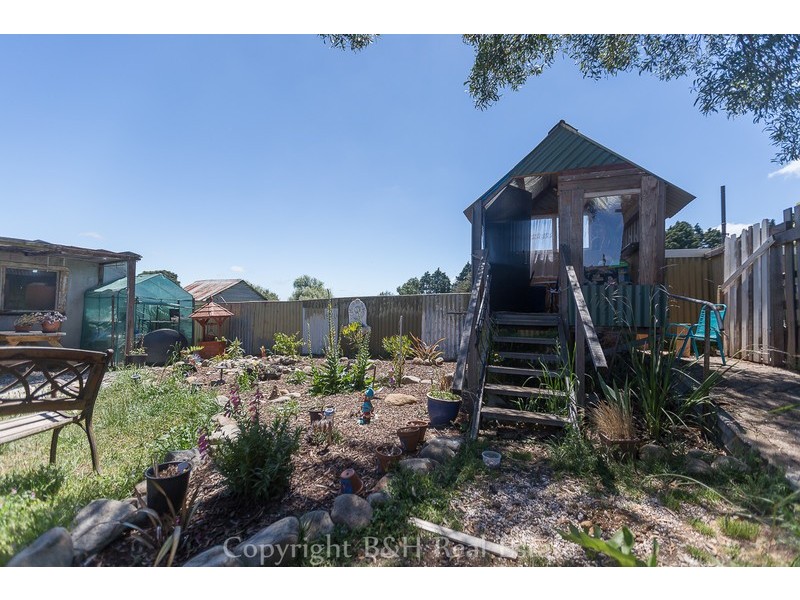 27 Main Street, Sheffield TAS 7306