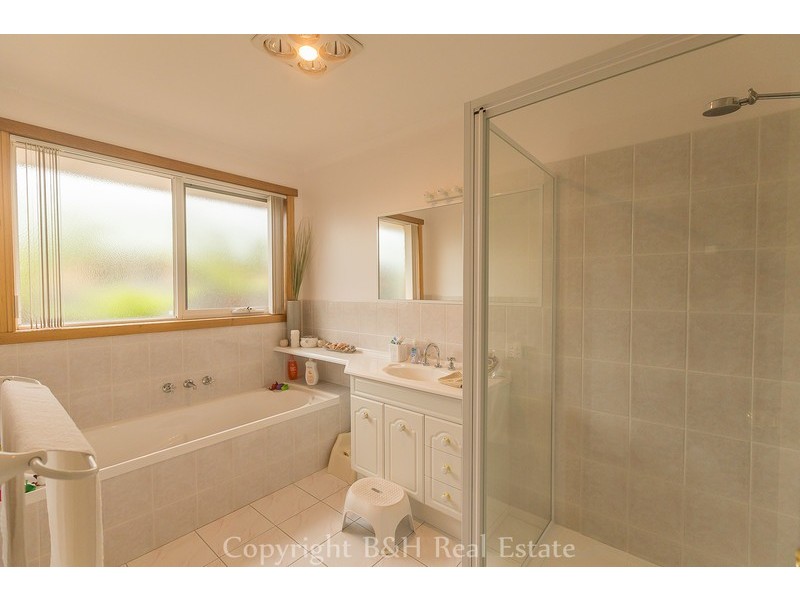 14 Arcadia Av, Turners Beach TAS 7315