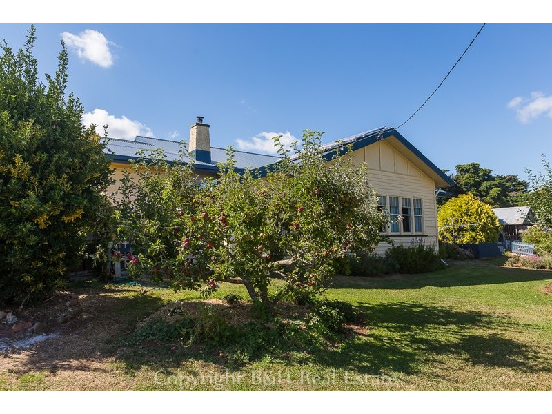 459 Pine Road, Penguin TAS 7316