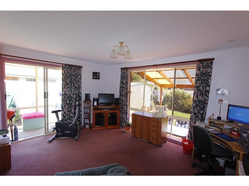 10/3 Hayward Street, Penguin TAS 7316