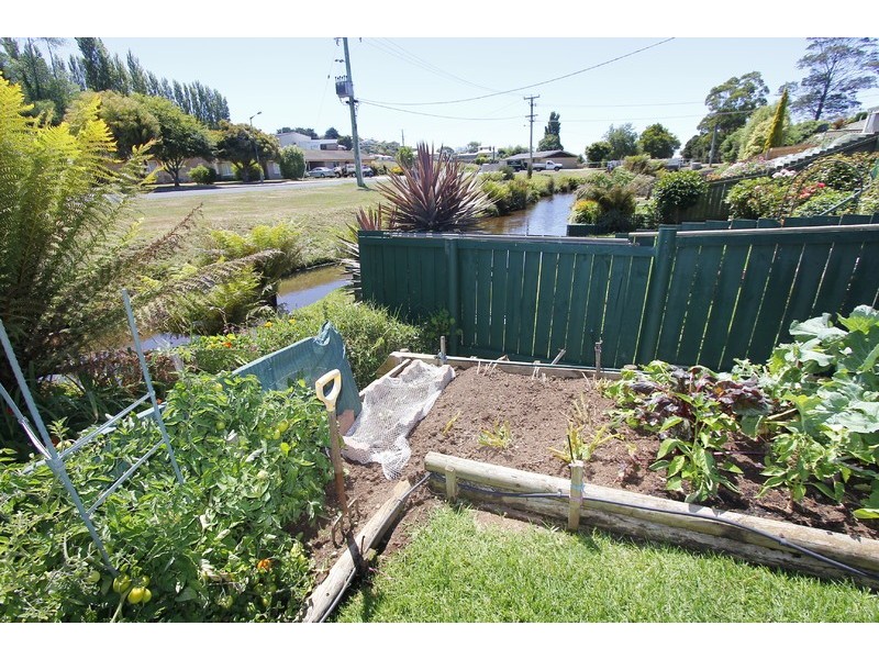 10/3 Hayward Street, Penguin TAS 7316