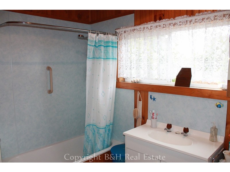 576 Stotts Road, Camena TAS 7316