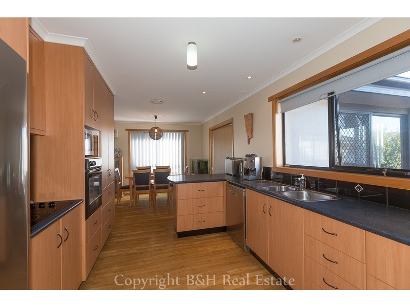 12 St Andrews Drive, Devonport TAS 7310