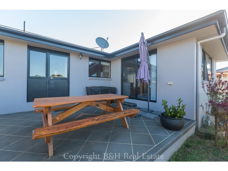 12 St Andrews Drive, Devonport TAS 7310
