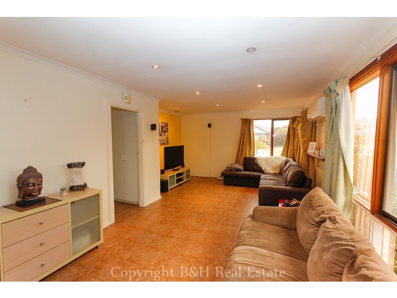 16 Grenville Street, Acton TAS 7320