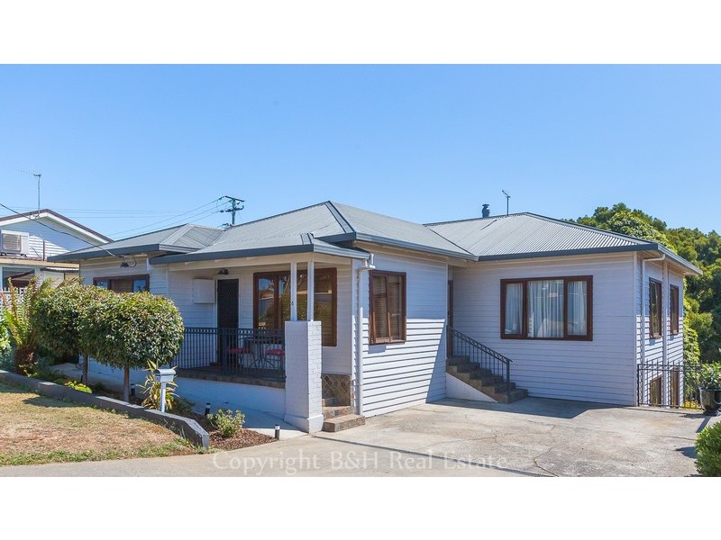 6 Duke Street, Upper Burnie TAS 7320