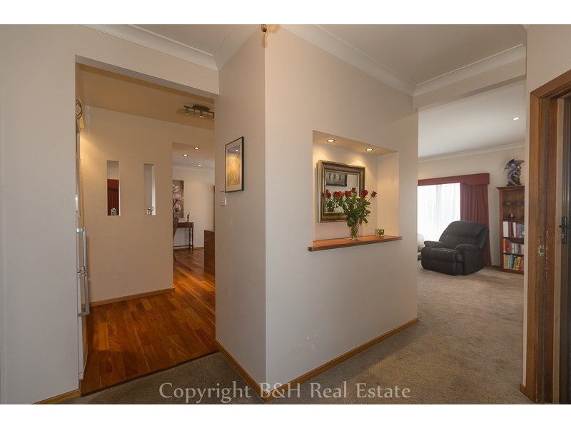 6 Duke Street, Upper Burnie TAS 7320