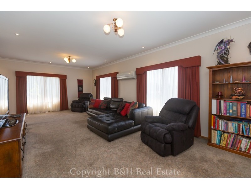6 Duke Street, Upper Burnie TAS 7320