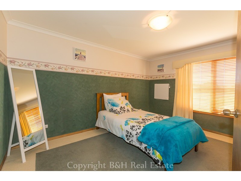 6 Duke Street, Upper Burnie TAS 7320