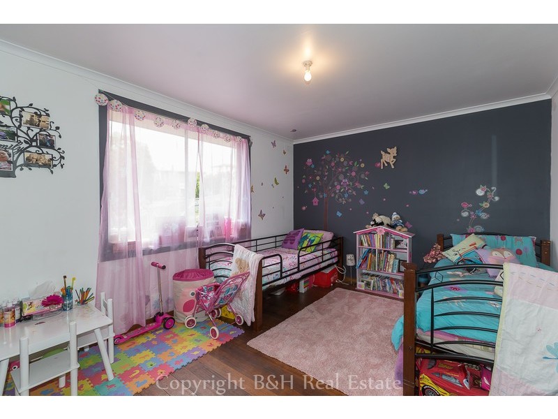 17 Clarke Street, Ulverstone TAS 7315