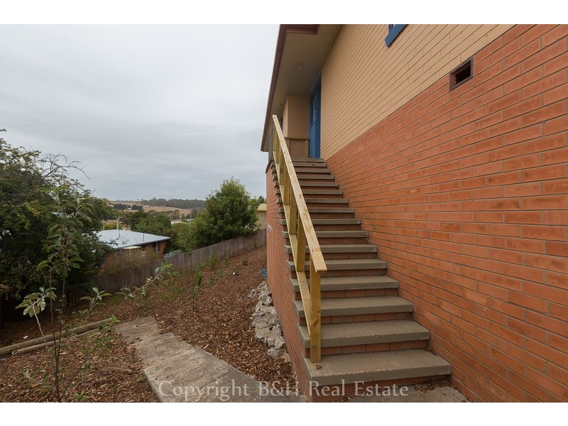 17 Clarke Street, Ulverstone TAS 7315