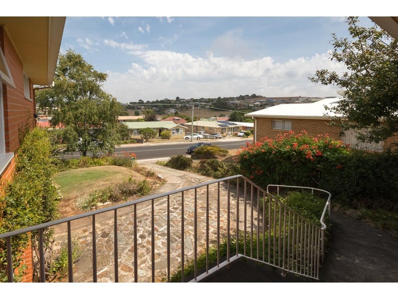 8 Futuna Avenue, Park Grove TAS 7320