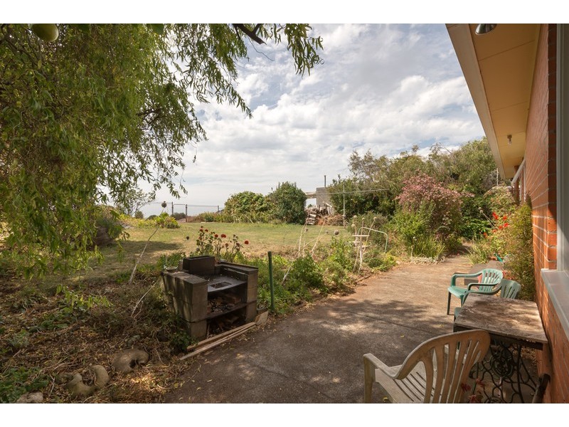 8 Futuna Avenue, Park Grove TAS 7320