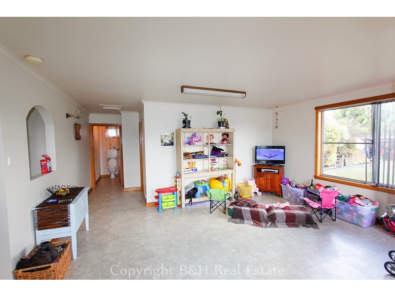 10 Hellyer Street, Smithton TAS 7330