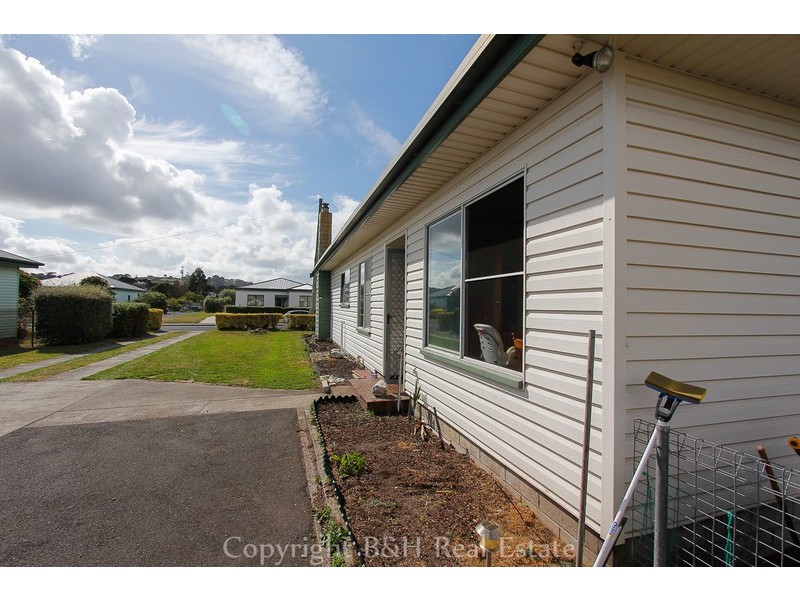 10 Hellyer Street, Smithton TAS 7330