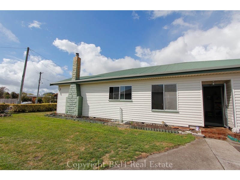 10 Hellyer Street, Smithton TAS 7330