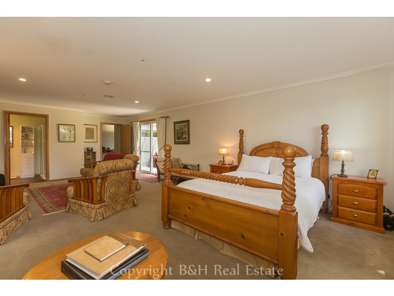 11 Bridge Street, Sisters Beach TAS 7321