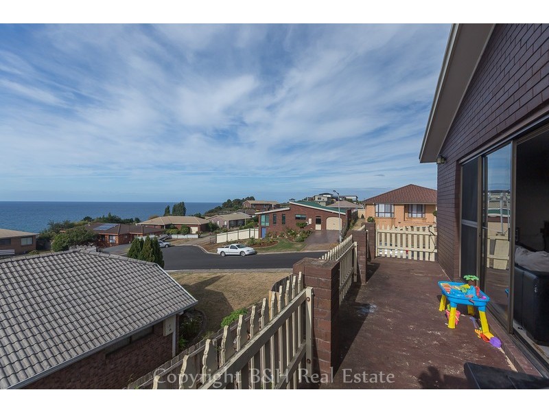 5 Hales Street, Penguin TAS 7316