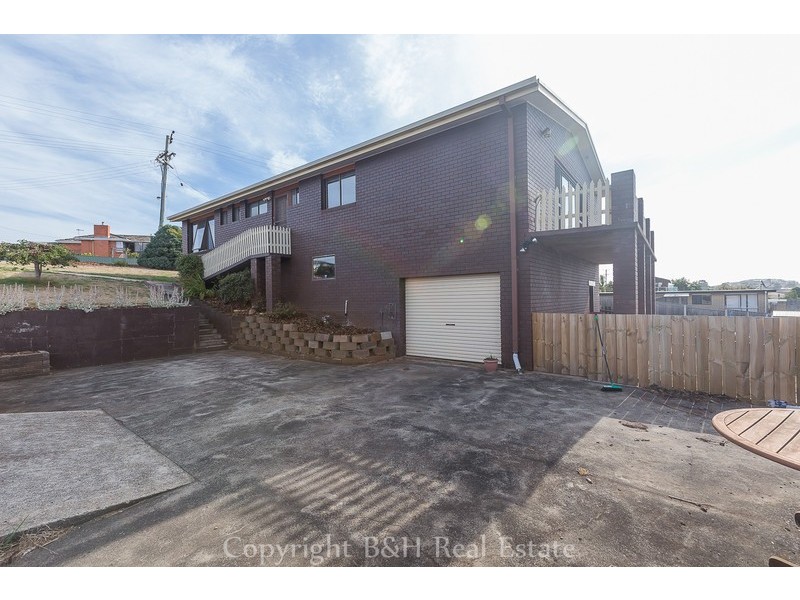 5 Hales Street, Penguin TAS 7316