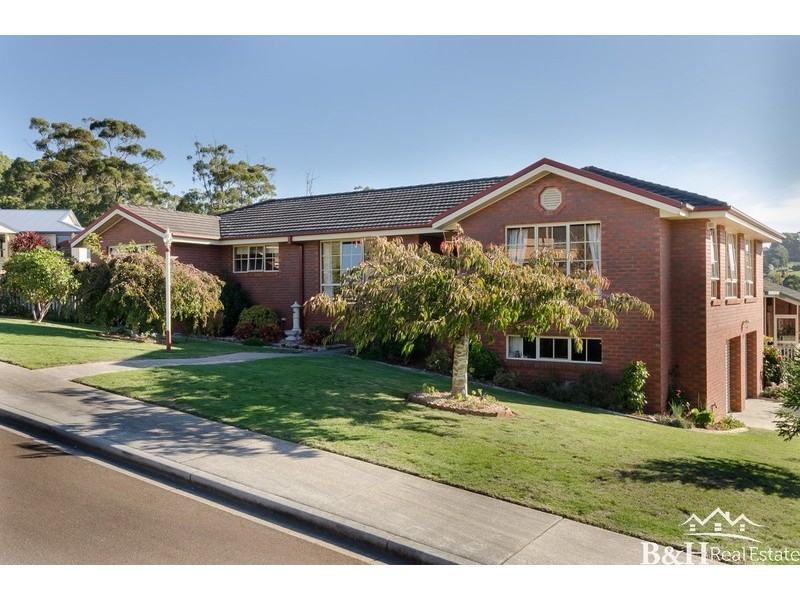 9 West Mooreville, Park Grove TAS 7320