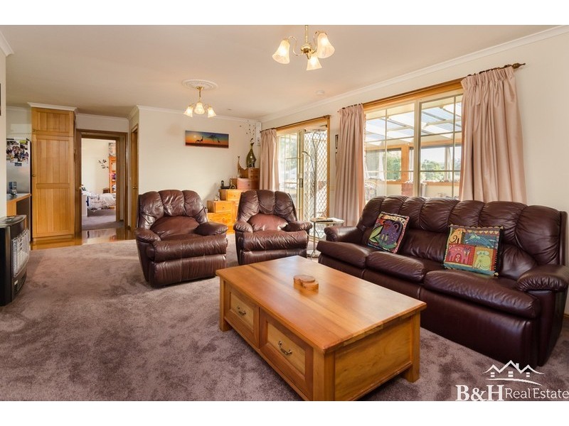 9 West Mooreville, Park Grove TAS 7320