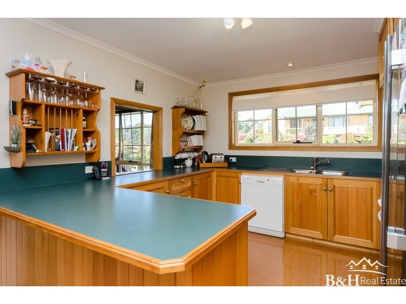 9 West Mooreville, Park Grove TAS 7320