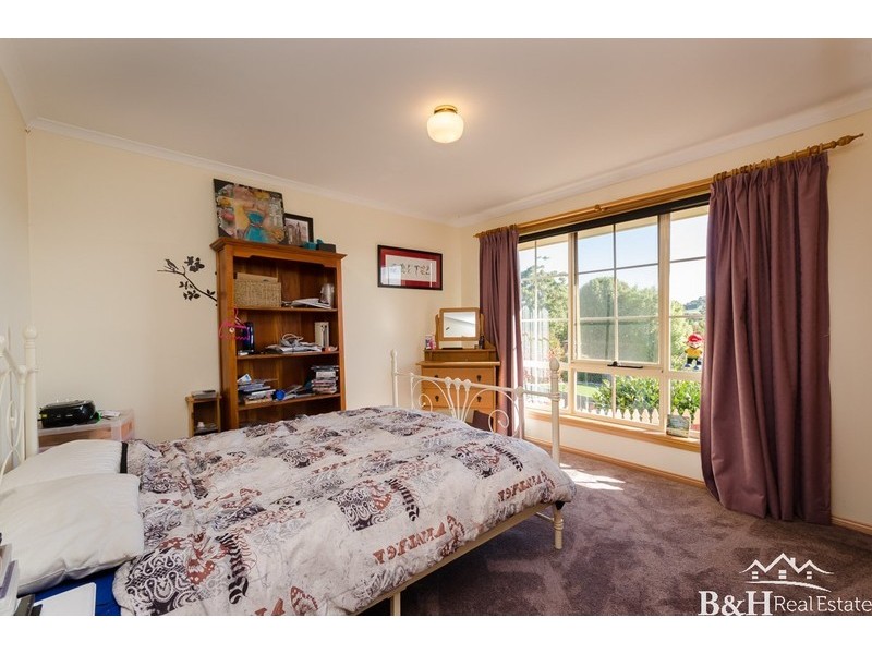 9 West Mooreville, Park Grove TAS 7320