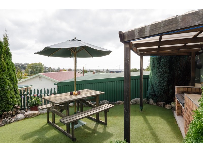 11 Elizabeth Street, Penguin TAS 7316