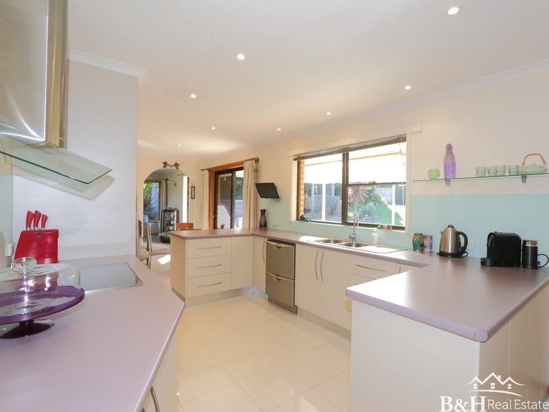 4 Table Cape Road, Wynyard TAS 7325