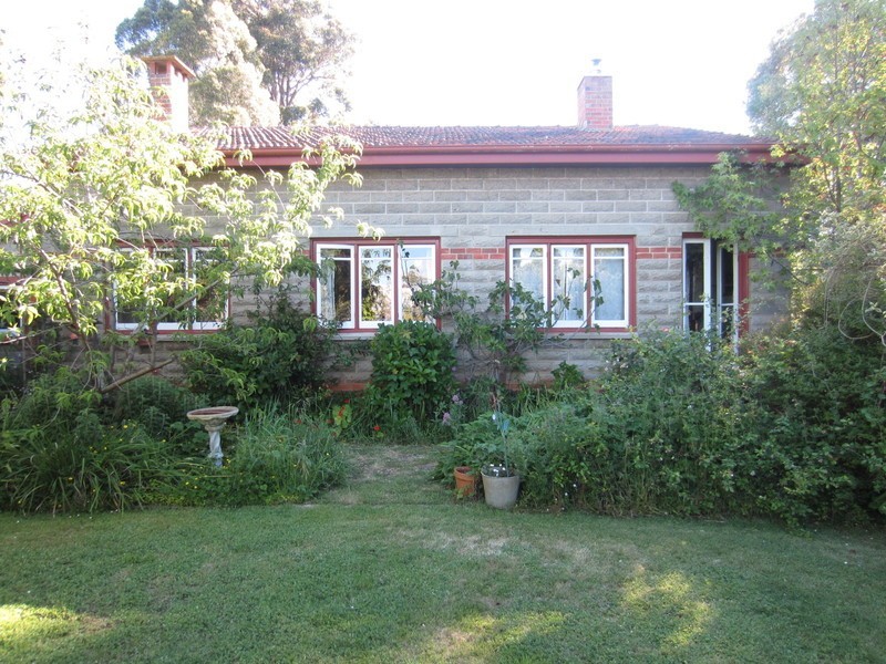18 Lester Road, Penguin TAS 7316
