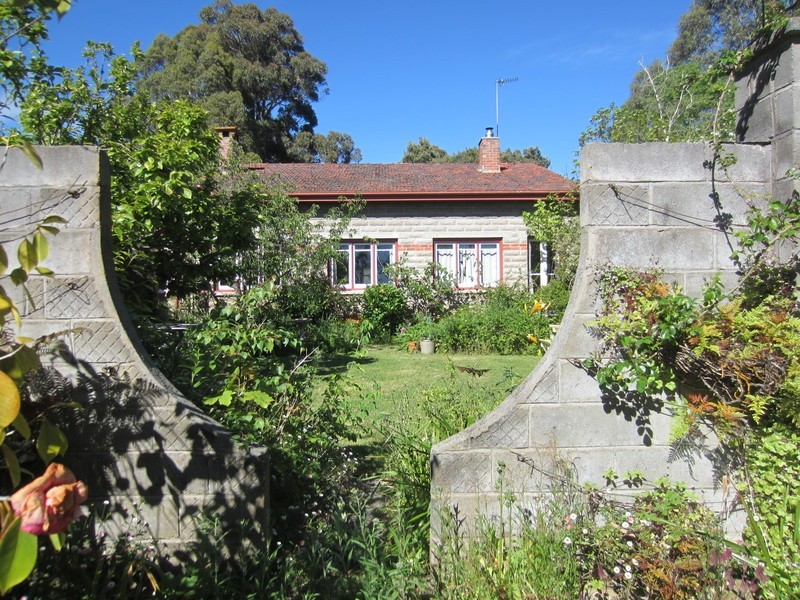 18 Lester Road, Penguin TAS 7316