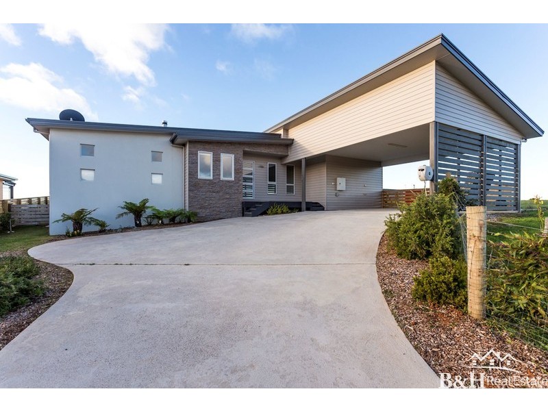 13 Bowman Drive, Penguin TAS 7316