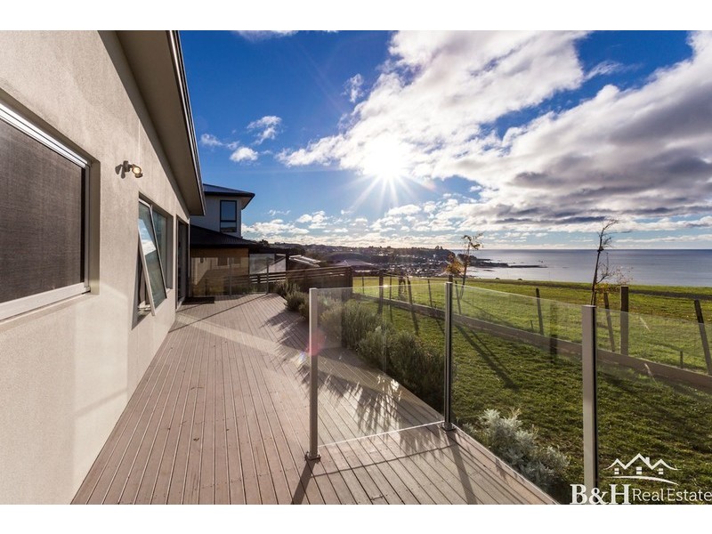 13 Bowman Drive, Penguin TAS 7316